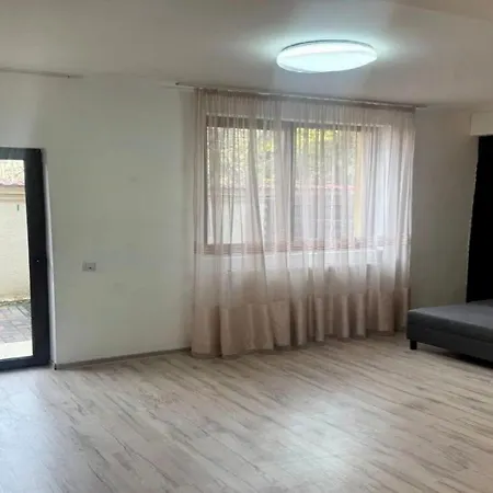 Amazing 3 Bedrooms With Jacuzzi & Terrace